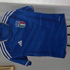 Italia soccer jersey size 13/14